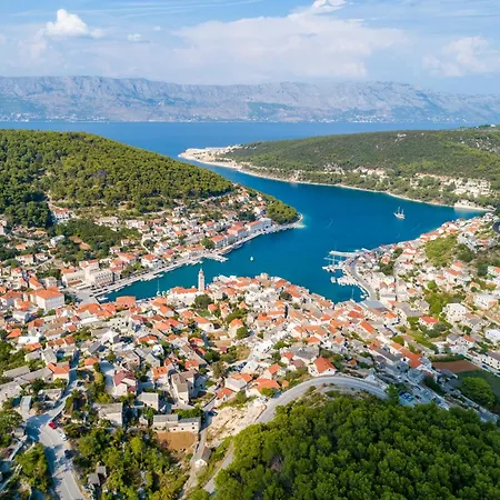 Apartment By The Sea Pucisca, Brac - 15381
