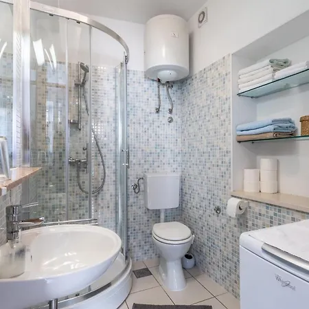 By The Sea Pucisca, Brac - 15381 アパート